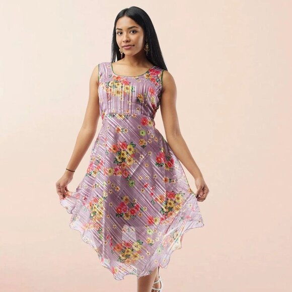 Lavender Floral Chiffon Knee-Length Dress | Muvvas Boutique - Picture 2 of 5